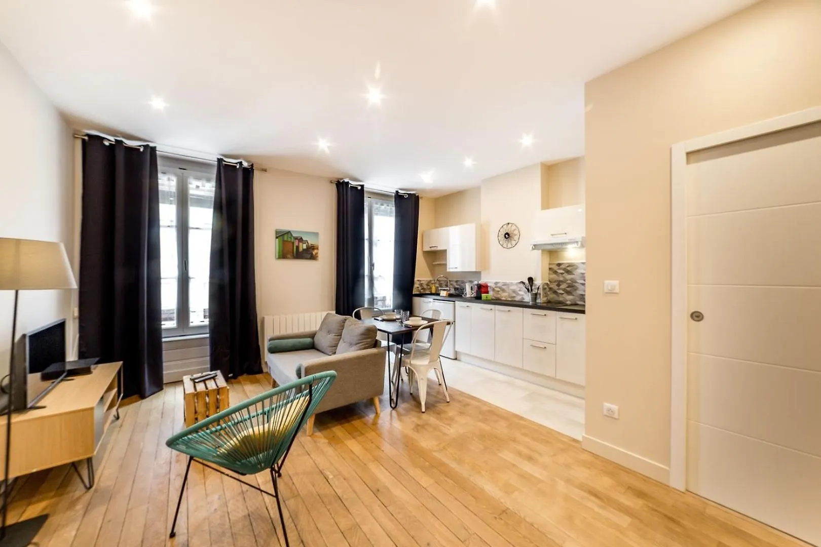 Cosy Entierement Renove Idealement Place Ail Lyon