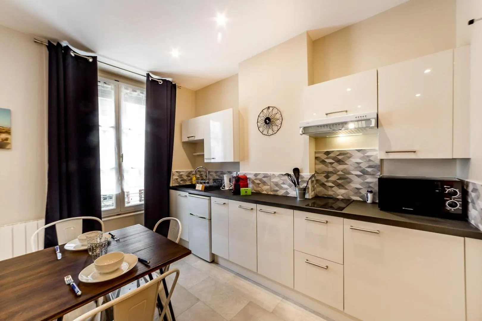 Appartement Cosy Entierement Renove Idealement Place Ail Lyon
