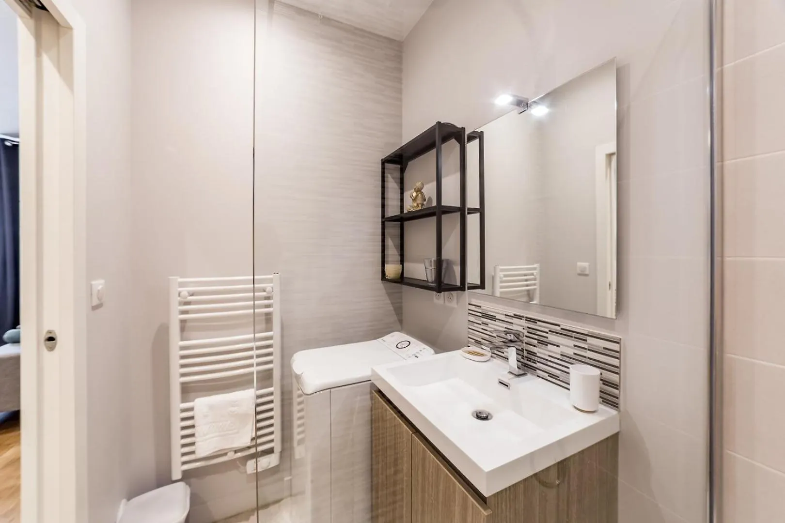 Διαμέρισμα Cosy Entierement Renove Idealement Place Ail Λυών